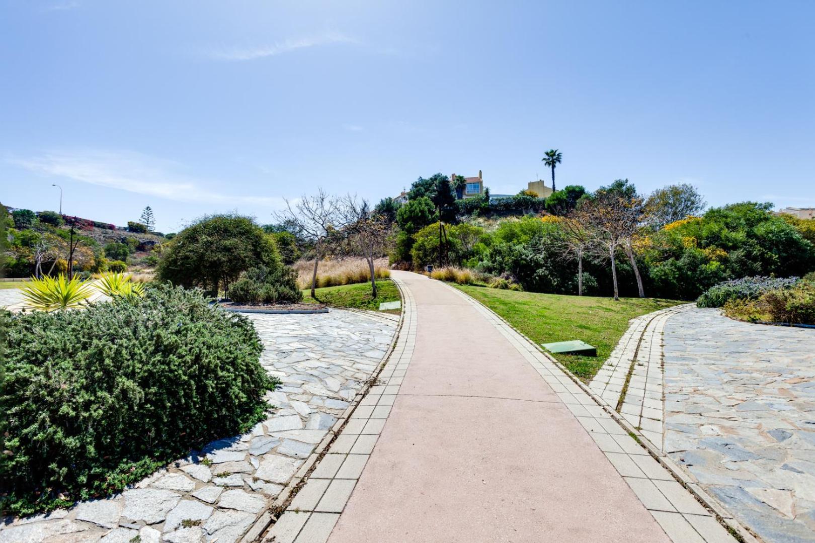 Estudio Jardin Del Mar Торевиеха Екстериор снимка